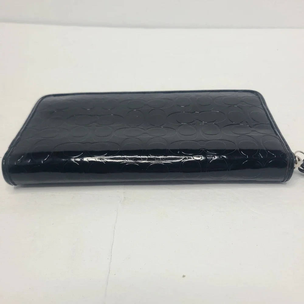 Coach Patent Logo Embossed Leather Heart Zip‎ Around Accordion Wallet Black Y2K